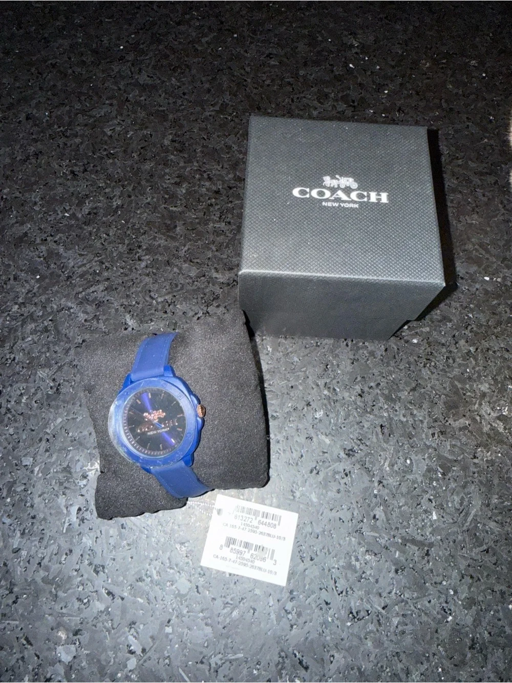NEW Coach Kitt Navy Blue Silicone Analogue Women's Round Watch NEW IN BOX